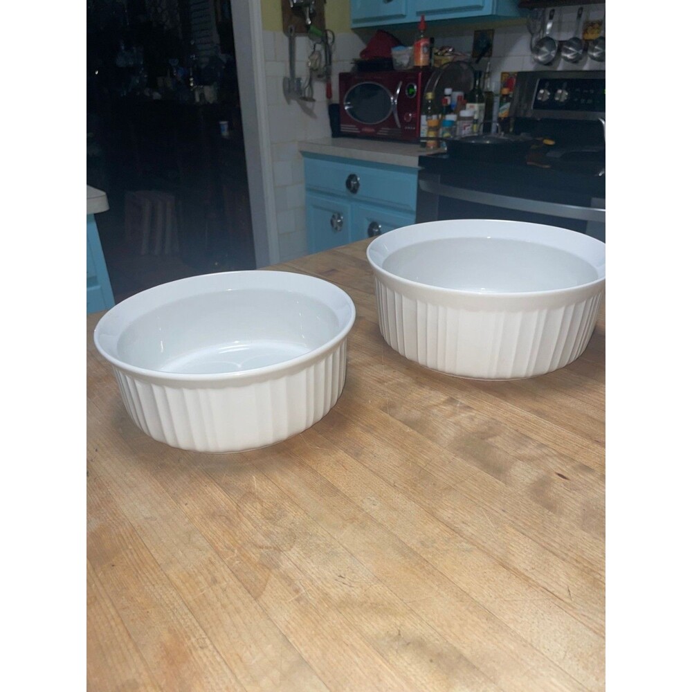 Set of 2 Corningware French White round stoneware baking dishes